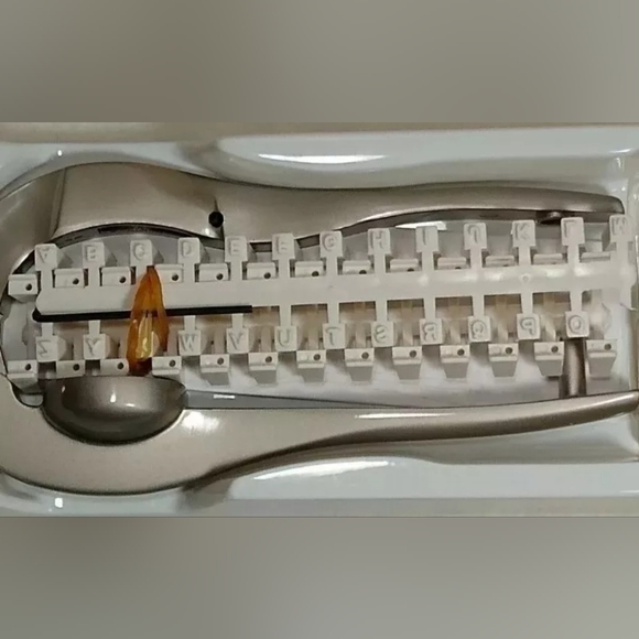 GOLF BALL MONOGRAMMER A1-10 - Picture 3 of 8